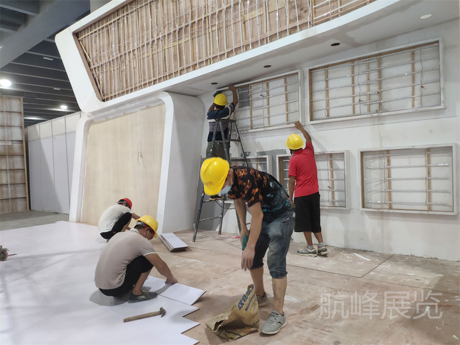 中交第二公路工程局展覽展臺搭建現(xiàn)場